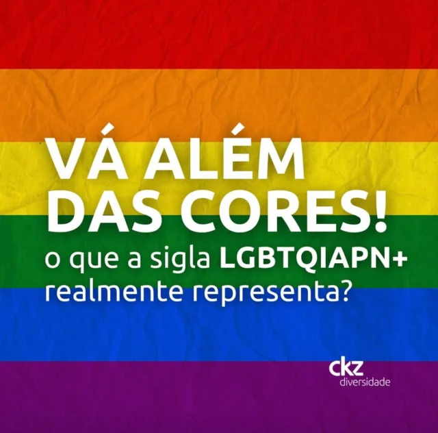 Você já deve ter visto a sigla LGBTQIAPN+. Muitas pessoas ainda se confundem ou até questionam: “Mas precisa de tudo isso?”. Sim, precisa. Cada uma delas dá visibilidade a identidades reais, de pessoas que estão ao seu lado, consomem seus produtos e fazem parte das decisões da sua empresa ou deixam de estar por não se sentirem acolhidas.

Vamos entender sobre cada uma?

▪️ Lésbica → mulher que sente atração sexual e/ou afetiva por outra mulher
▪️ Gay → homem que sente atração sexual e/ou afetiva por outro homem
▪️ Bissexual → pessoa que se sente atração sexual afetiva por todos os gêneros
▪️ Transgênero, transexual e travesti → pessoa que não se identifica com o gênero atribuído no nascimento. Importante frisar que travesti é um gênero feminino, dessa forma sempre será ‘’a travesti’’.
▪️ Queer → pessoa que não se identifica com os padrões de heteronormatividade impostos pela sociedade e transita entre os “gêneros”
▪️ Intersexual → pessoa que nasce com características de ambos os sexos biológicos
▪️ Assexual → pessoa que não sente atração sexual, podendo ou não se interessar por envolvimentos românticos
▪️ Pansexual → pessoa que se sente atração sexual e/ou afetiva por todos os gêneros.
▪️ + → engloba todas as pessoas que fogem do padrão heteronormativo, além disso, o sinal é utilizado para incluir pessoas que não se sintam representadas por nenhuma das letras e/ou pela orientação afetivo sexual e identidade de gênero já definidas.

E por que isso importa? Porque inclusão vai além do mês de junho. É  uma prática contínua, escuta, políticas e aprendizado. Segundo a Deloitte, empresas inclusivas inovam 6 vezes mais e têm 8 vezes melhores resultados.

💬 A inclusão começa com curiosidade e vontade de aprender. A CKZ Diversidade caminha ao lado de quem quer ir além das cores e transformar de verdade.
Vamos conversar?

#ckzdiversidade #diversidade #inclusao #diep #orgulholgbtqiapn+